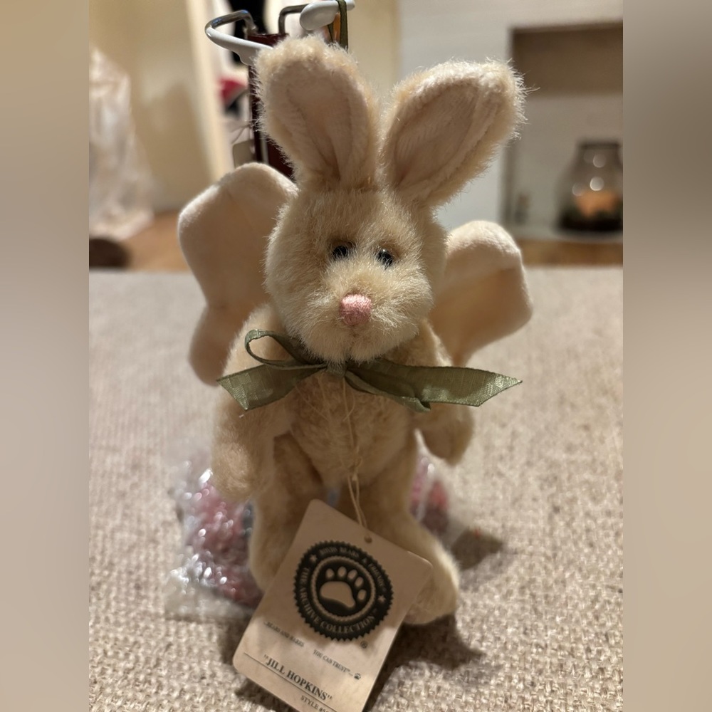 Boyd’s Bears Jill Hopkins Yellow 6 inch Bunny Ornament